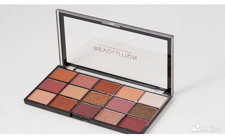 Палетка теней Revolution