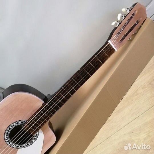 Гитара новая акустическая широкий гриф на болту