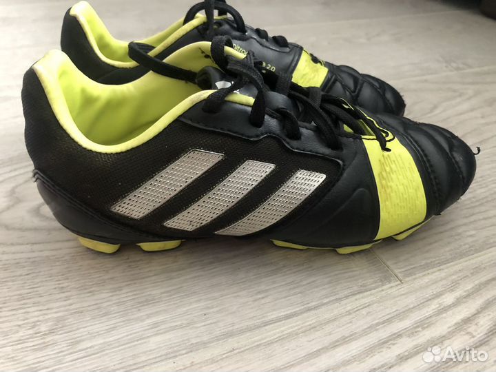 Бутсы Adidas 32