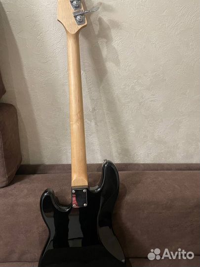 Бас гитара