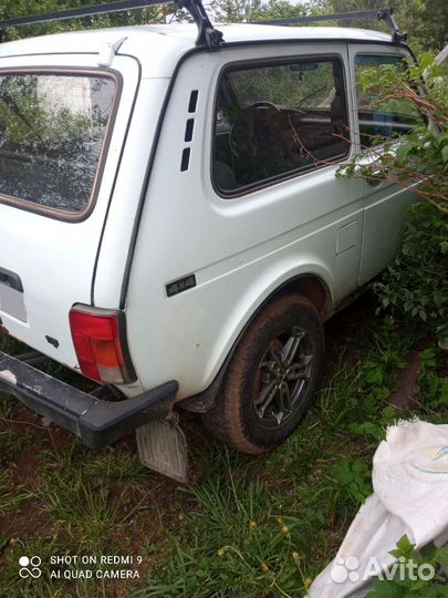 LADA 4x4 (Нива) 1.7 МТ, 2001, битый, 142 000 км