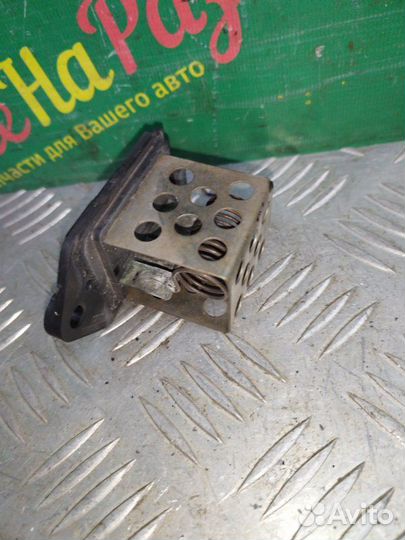 Резистор печки отопителя Peugeot 307 хэтчбек