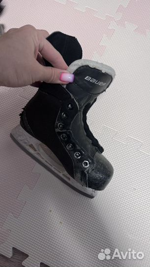 Коньки хоккейные