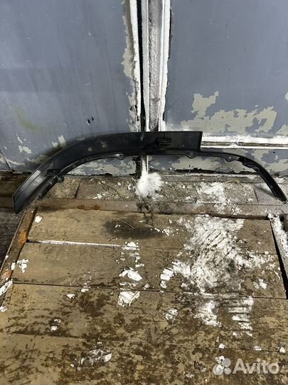 Уплотнение правого крыла Scania 6 2304730