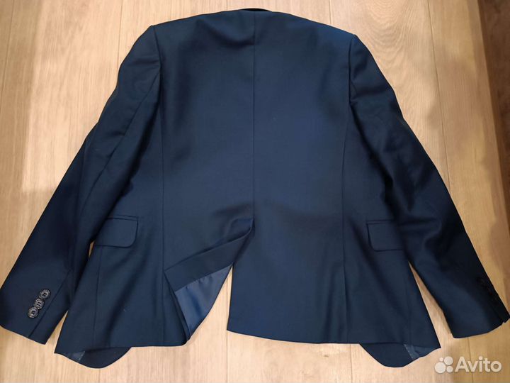 Костюм тройка