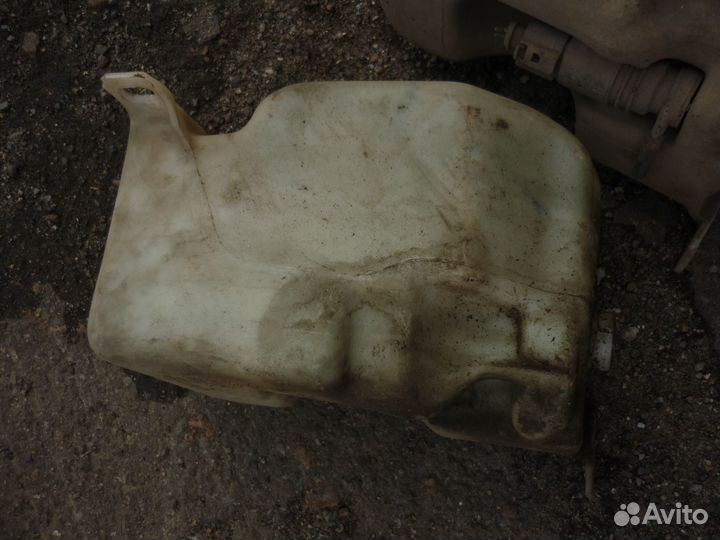 Бачок омывающей жидкости Шкода Октавия Тур
