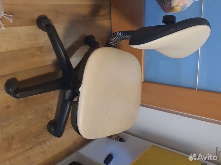 Компьютерное кресло