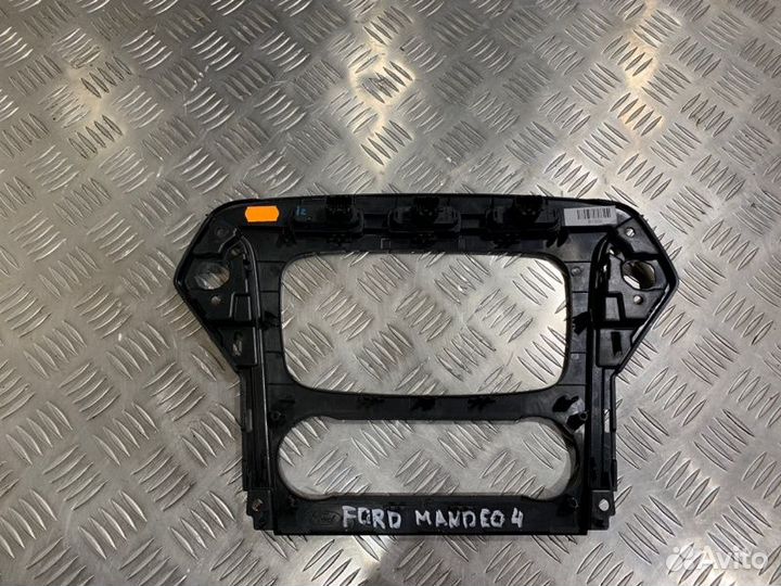 Рамка магнитолы Ford Mondeo 4 2.0