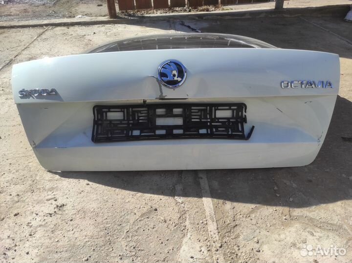 Крышка багажника Skoda Octavia A7