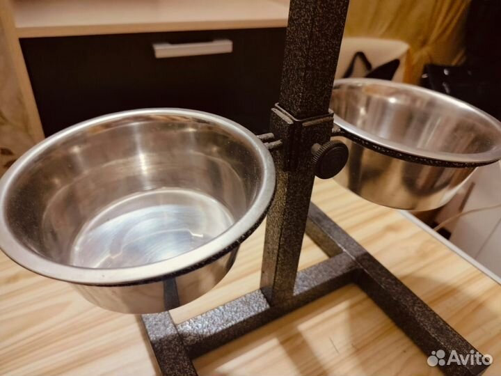 Миска для животных на подставке