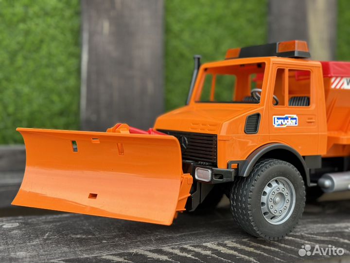 Снегоуборщик Bruder