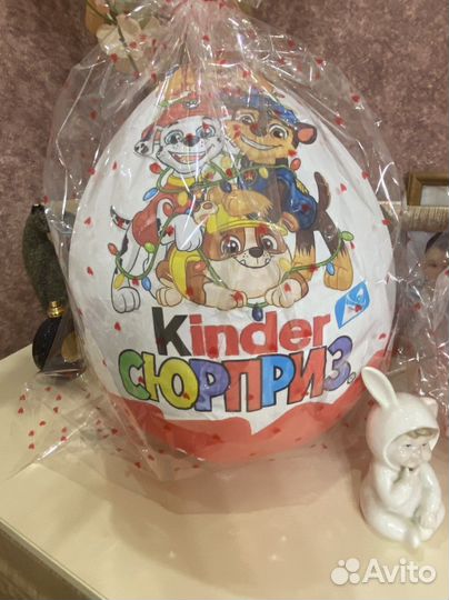 Новогодние огромные киндеры