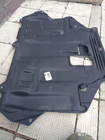 Защита двигателя (пыльник) ford