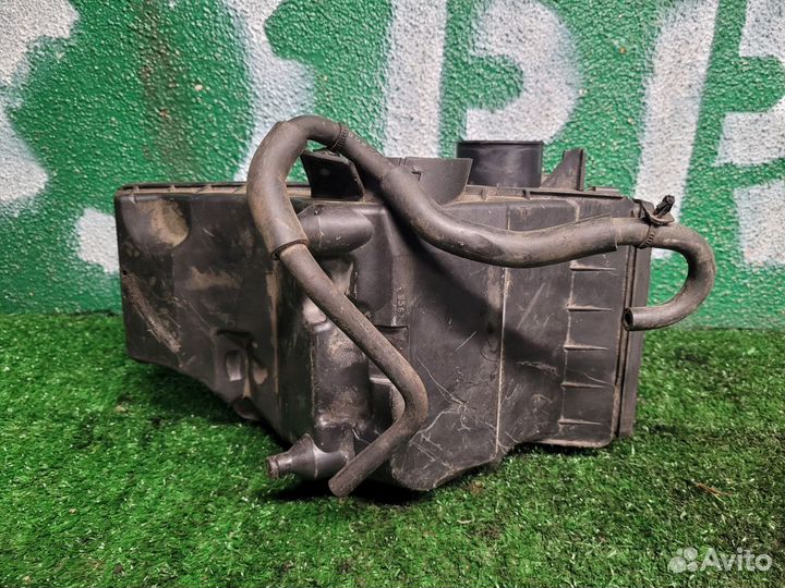 Корпус воздушного фильтра Nissan Tiida C11