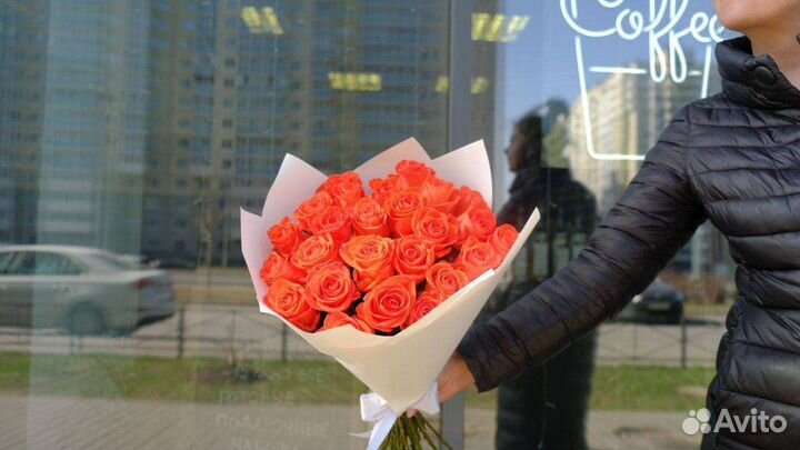 Розы Букет из 25 оранжевых роз Розы с доставкой