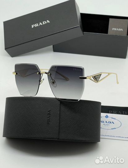 Солнцезащитные очки prada
