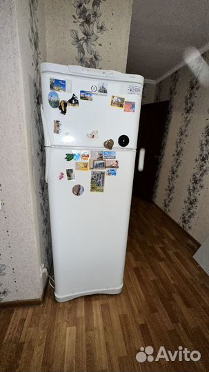 Холодильник бу indesit 160см
