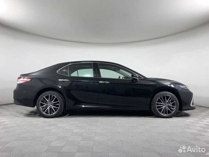 Toyota Camry 2.5 AT, 2023
