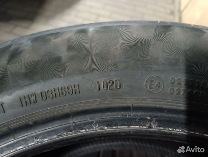 Continental ContiPremiumContact 6 215/55 R17 94V