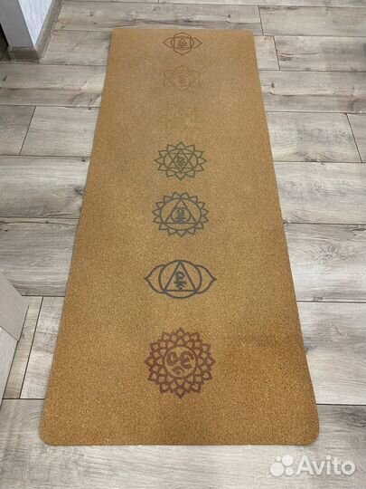 Коврик для йоги и фитнеса. Пробка+каучук,68х183