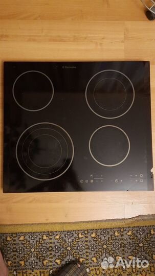 Варочная панель Electrolux EHS 60180P битая