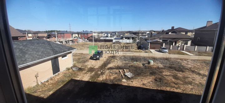 Коттедж 277 м² на участке 14 сот.