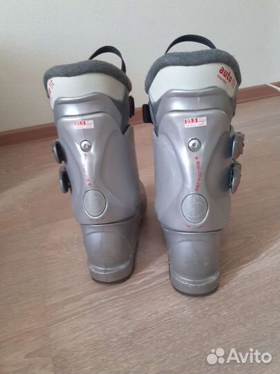 Горнолыжные ботинки