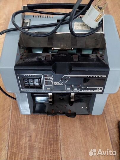 Счетная машинка денег