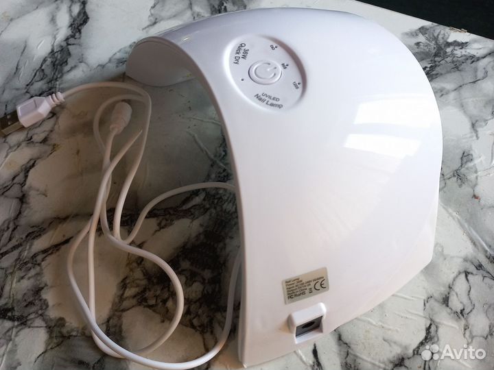 Маникюрная лампа