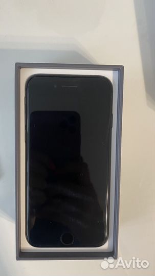 Телефон iPhone 8 64 gb