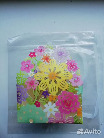 Коробочка подарочная ажурная 6.5*6.5*7см