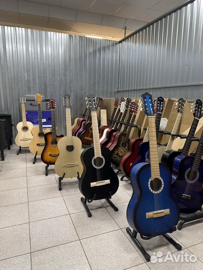 Акустическая / Классическая гитара