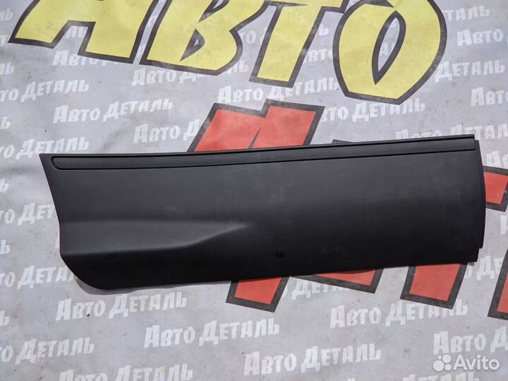 Накладка задней правой двери Ford Kuga 2 2012