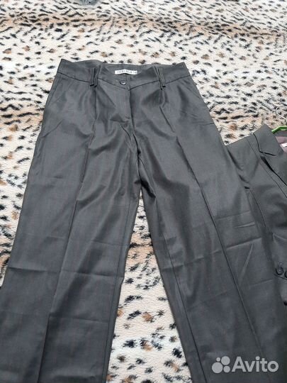 Брючный костюм женский