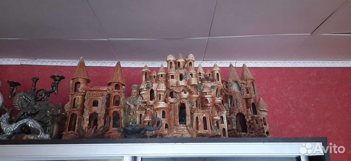 Замки для аквариума