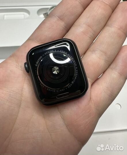 Apple watch series 5 40mm