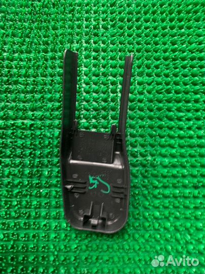 Крышка петли сиденья лев. перед. Infiniti Fx35, Fx