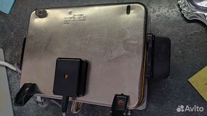 Вафельница 1991 года