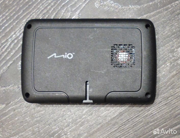 Автонавигатор Mio Moov M400