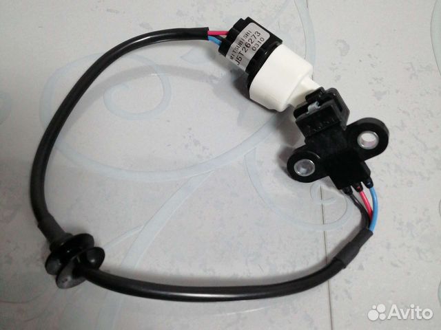 Датчик положения коленвала Митсубиси Лансер 9