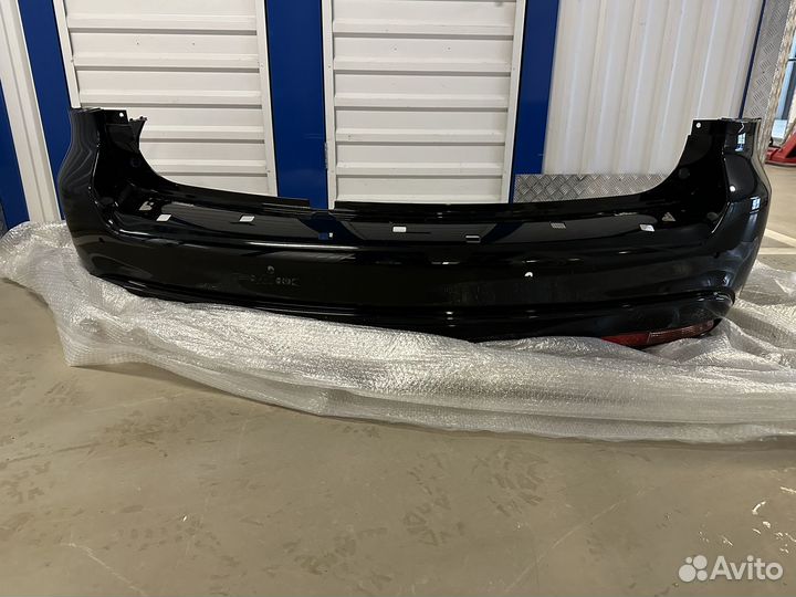 Бампер задний Infiniti QX80