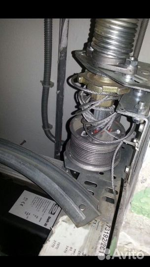 Ремонт автоматических секционных ворот, дверей