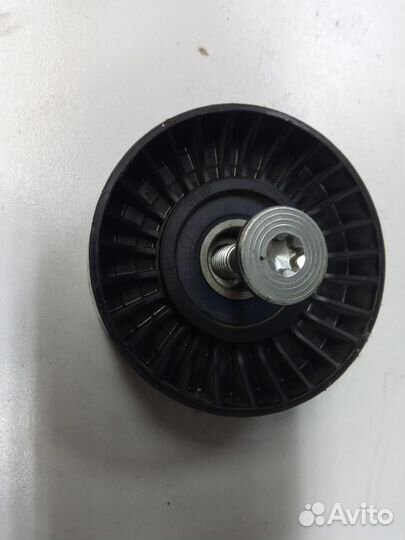 Обводной ролик 37321-3A000