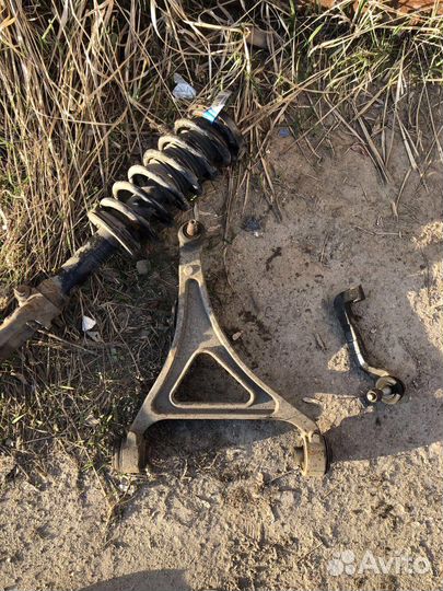 Рычаг передний правый нижний Крайслер 300 Магнум