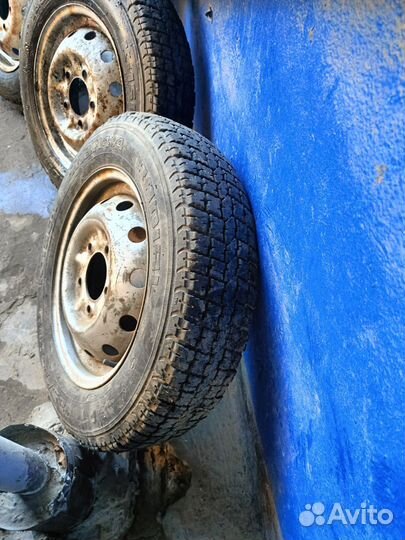 Диски с резиной на ниву