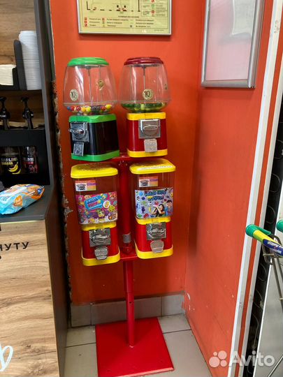 Механические торговые автоматы аппараты с жвачкой