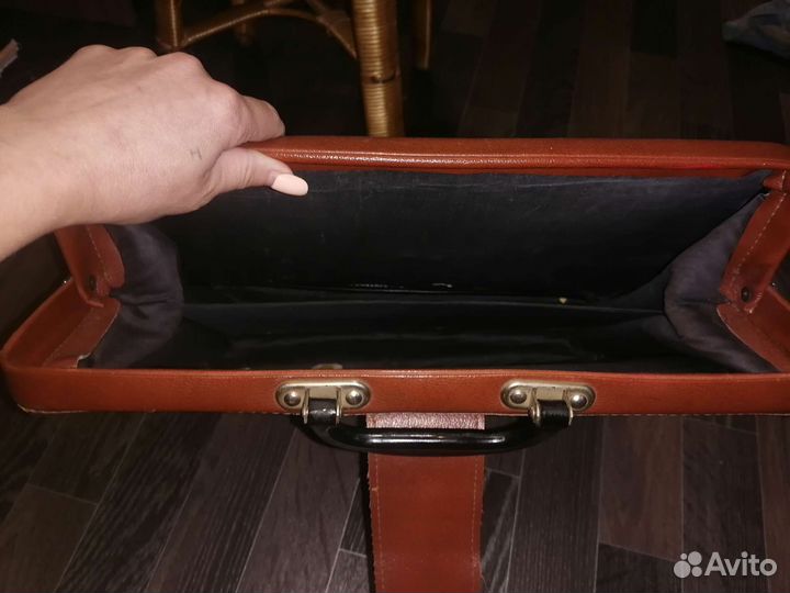 Винтажный портфель