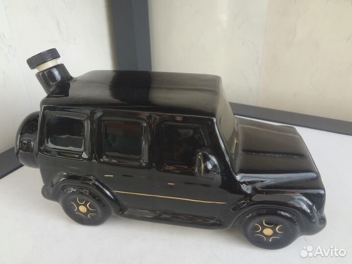 Бутылка коллекционная в виде машины, керамика