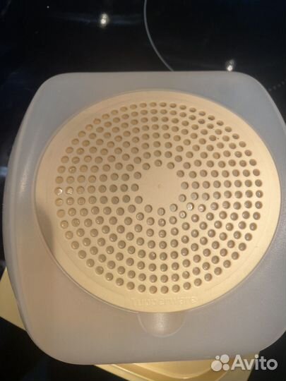 Б/у Умная сырница большая tupperware