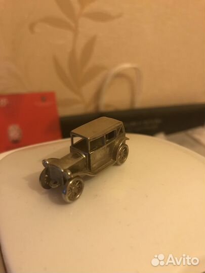 Машинка коллекционная Руссо-балт